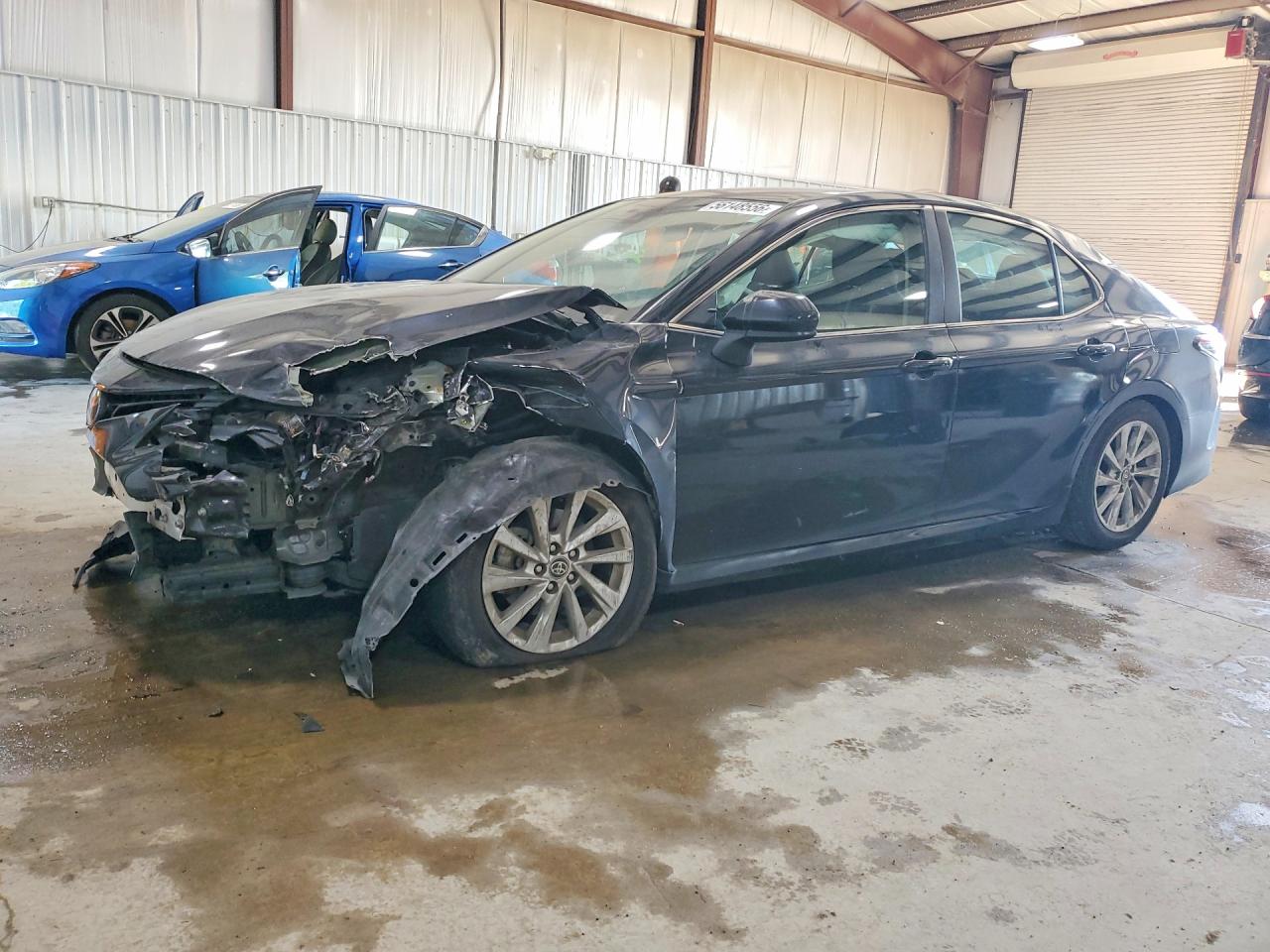 Salvage Toyota Camry Image