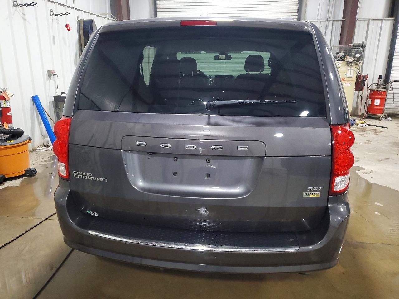 Dodge Caravan Sxt