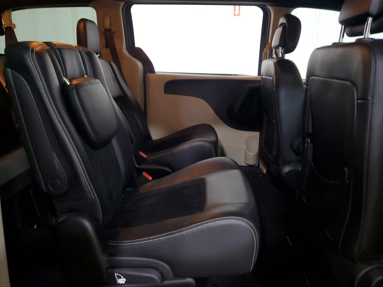 Dodge Caravan Sxt