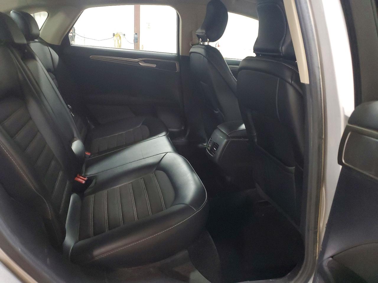 Ford Fusion Se Hybrid