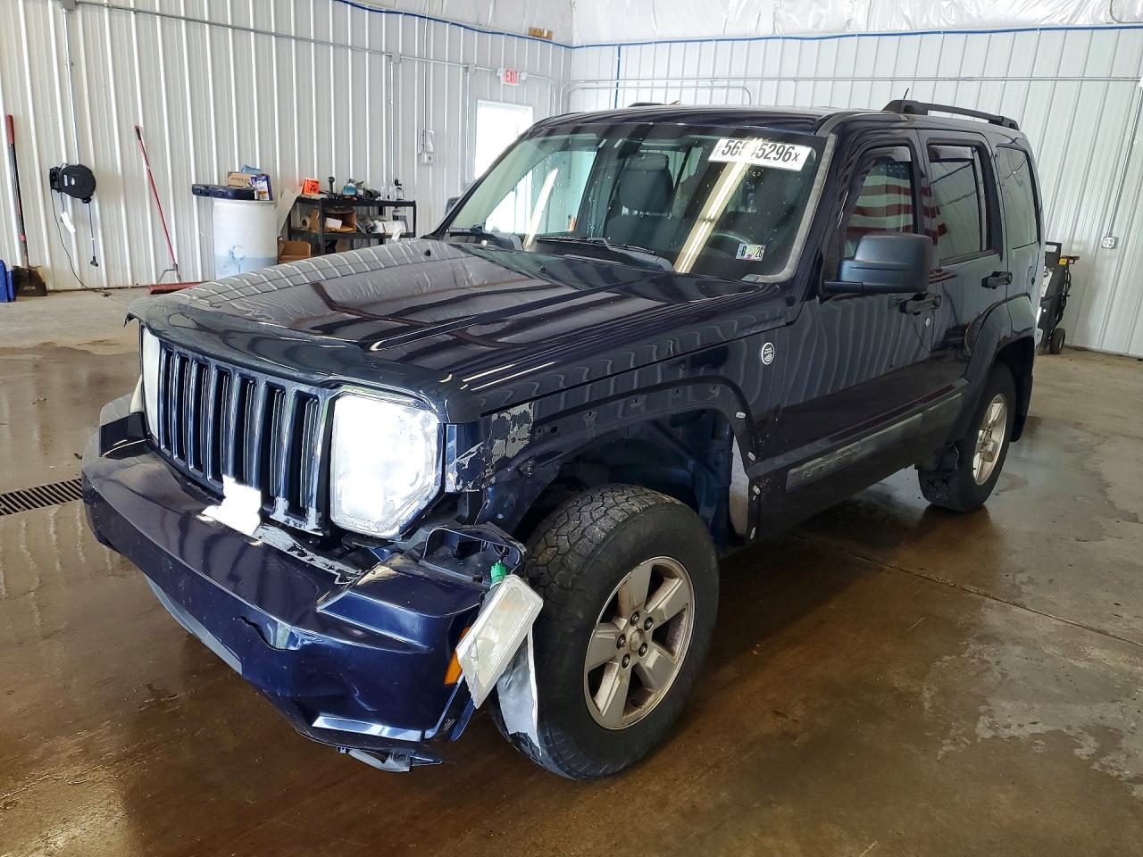 Salvage Jeep Liberty Image