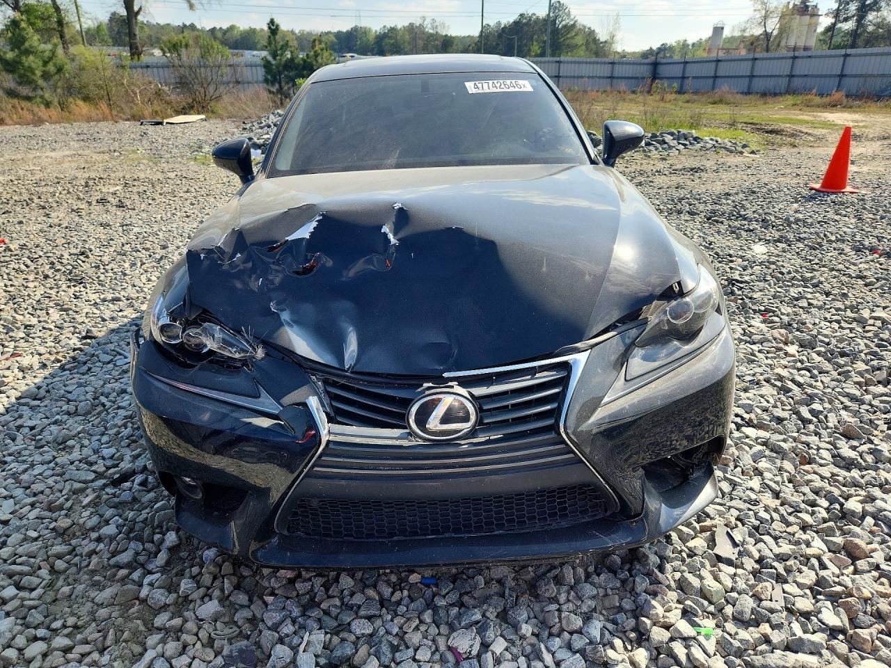 Lexus Is Base