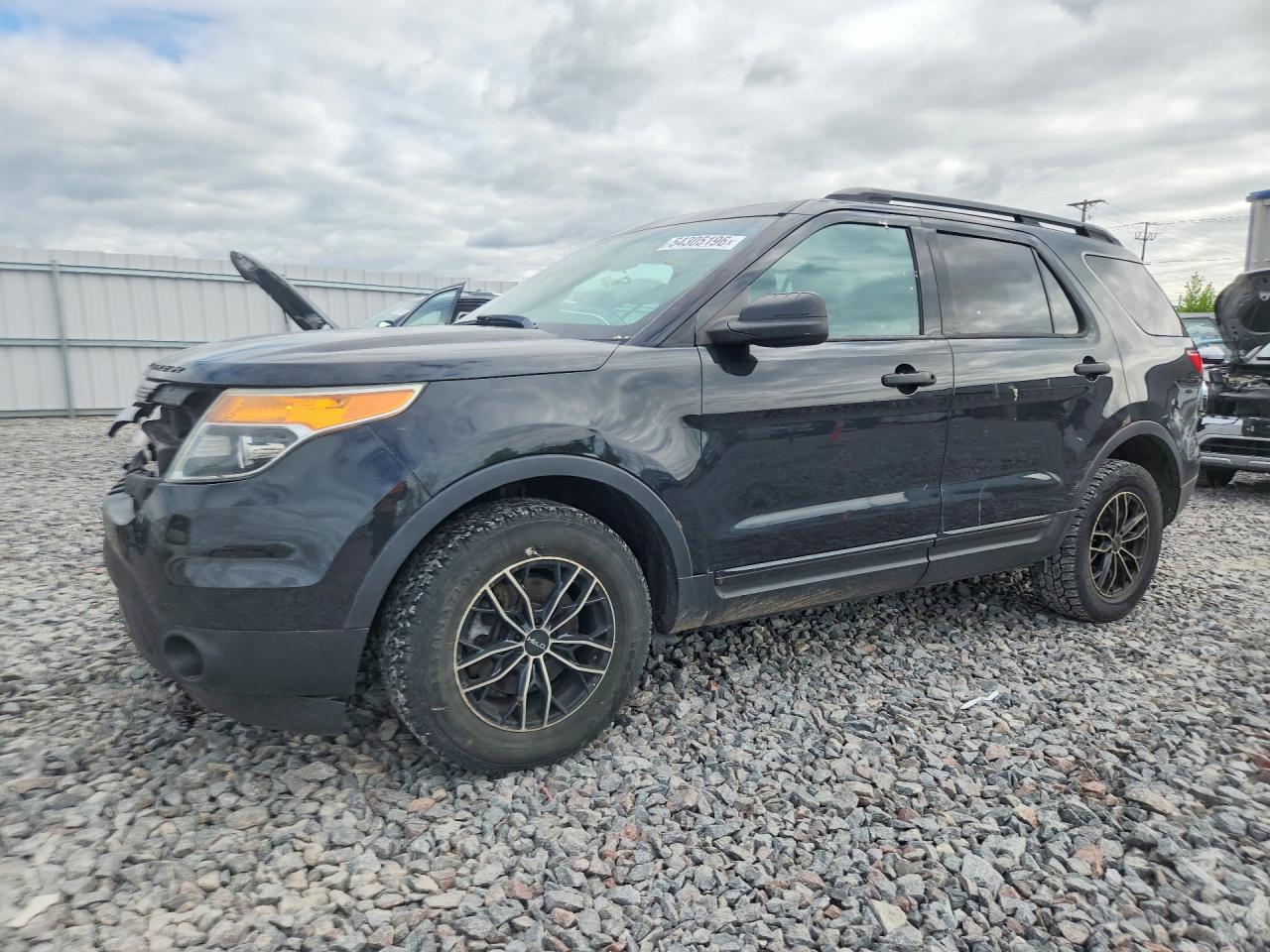 Salvage Ford Explorer Image