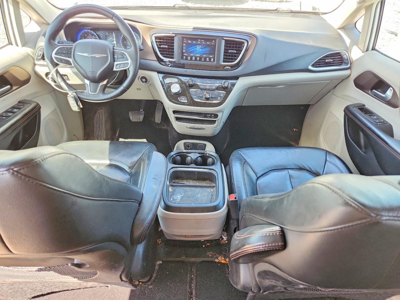 Chrysler Pacifica Touring L