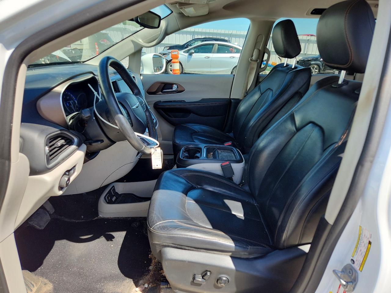 Chrysler Pacifica Touring L