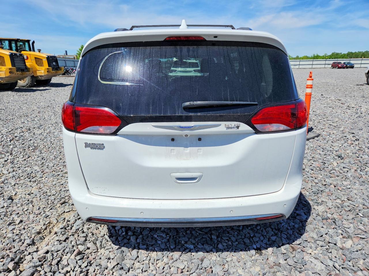 Chrysler Pacifica Touring L