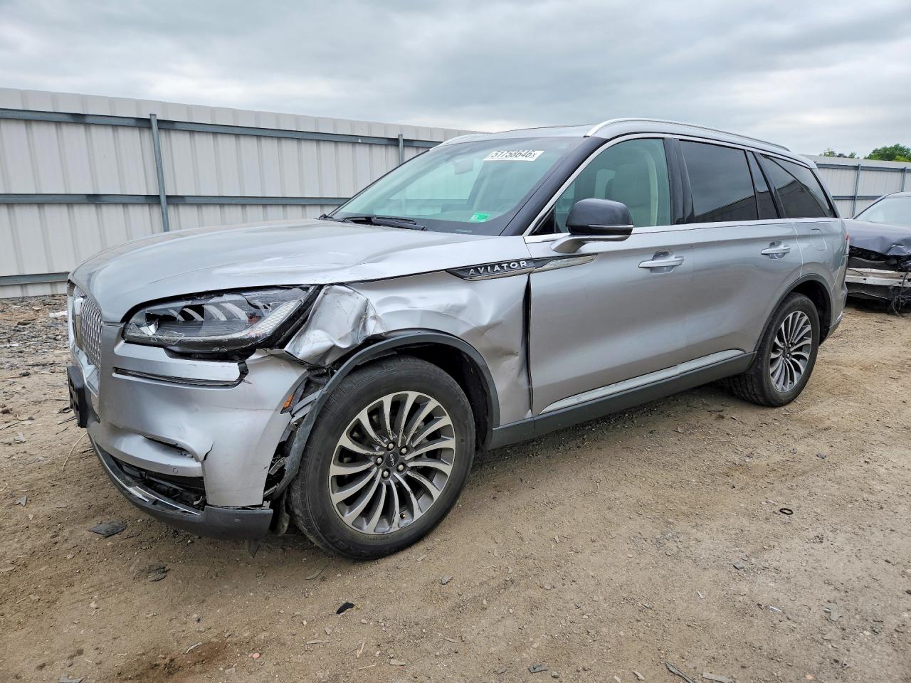 Salvage Lincoln Aviator Image