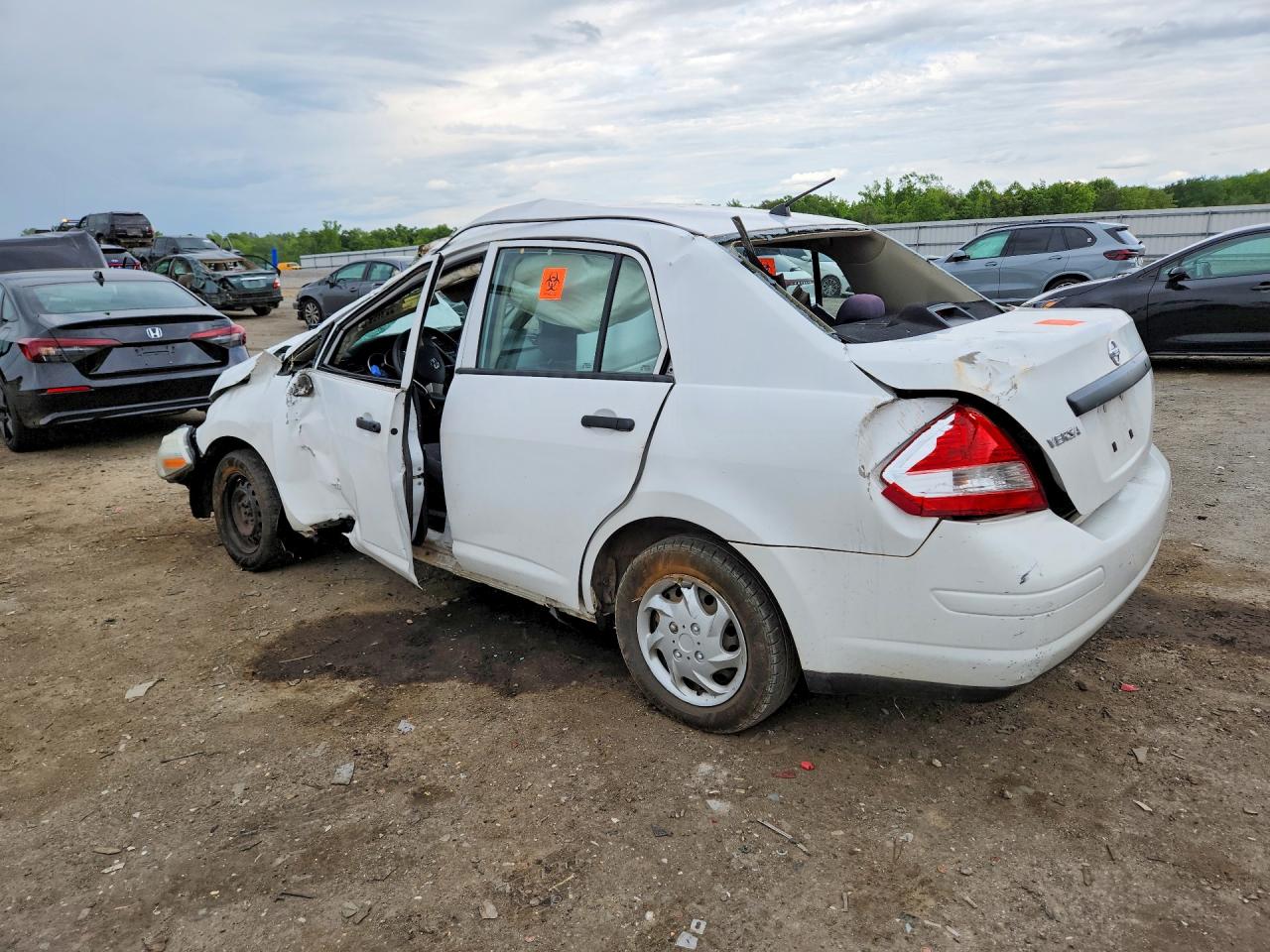 Nissan Versa 1.6 Base