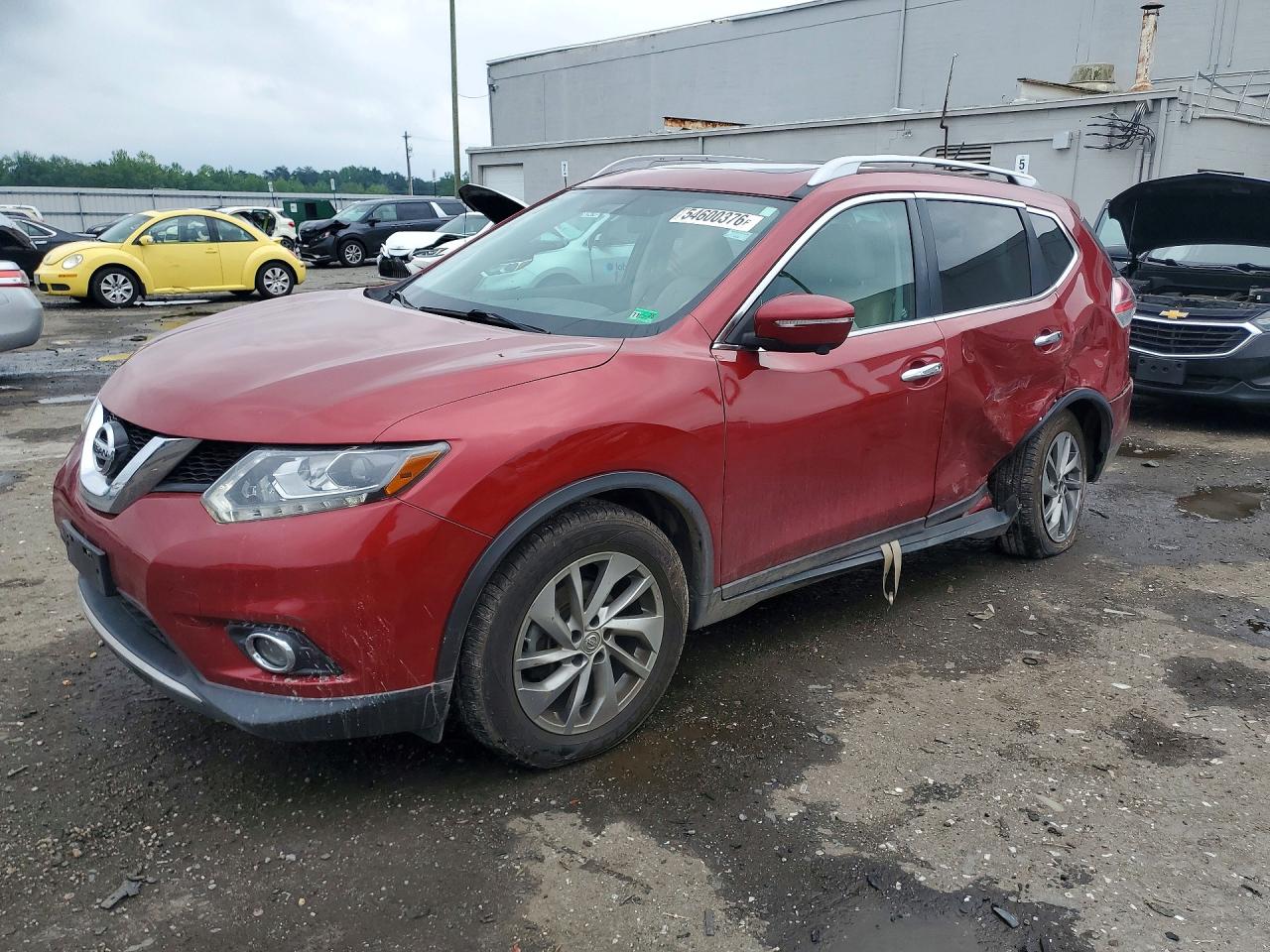 Salvage Nissan Rogue Image