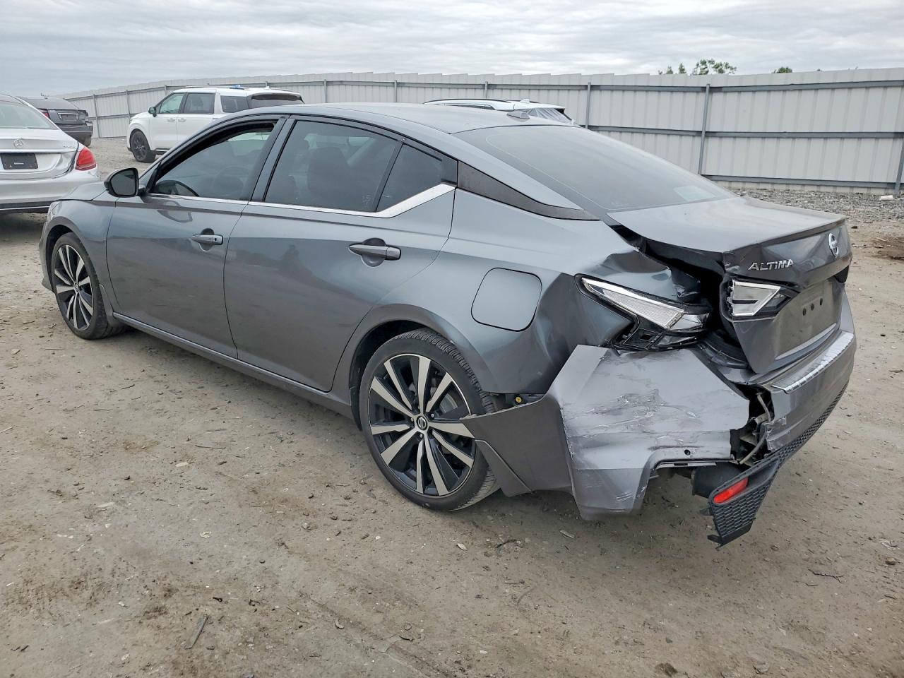 Nissan Altima Sr