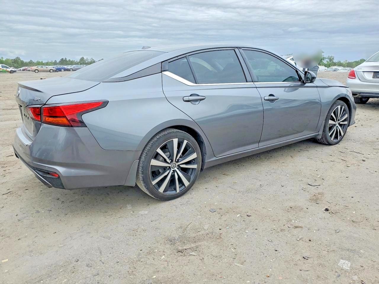 Nissan Altima Sr