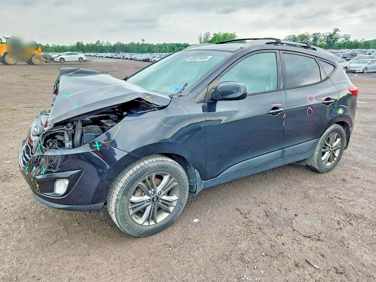 Salvage Hyundai TUCSON Image