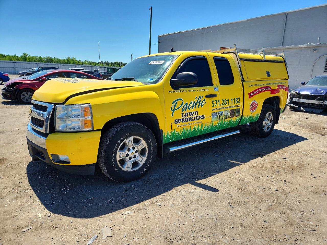 Salvage Chevrolet Silverado Image