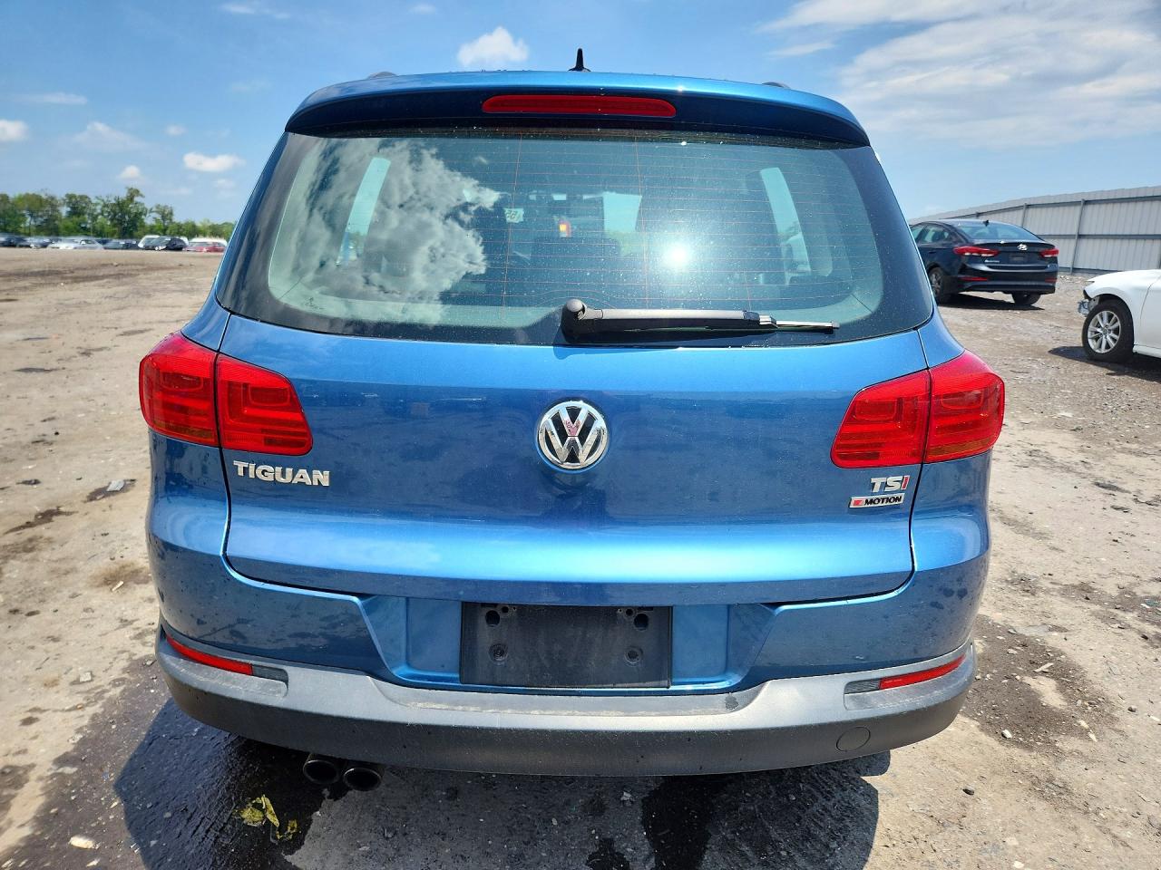 Volkswagen Tiguan S