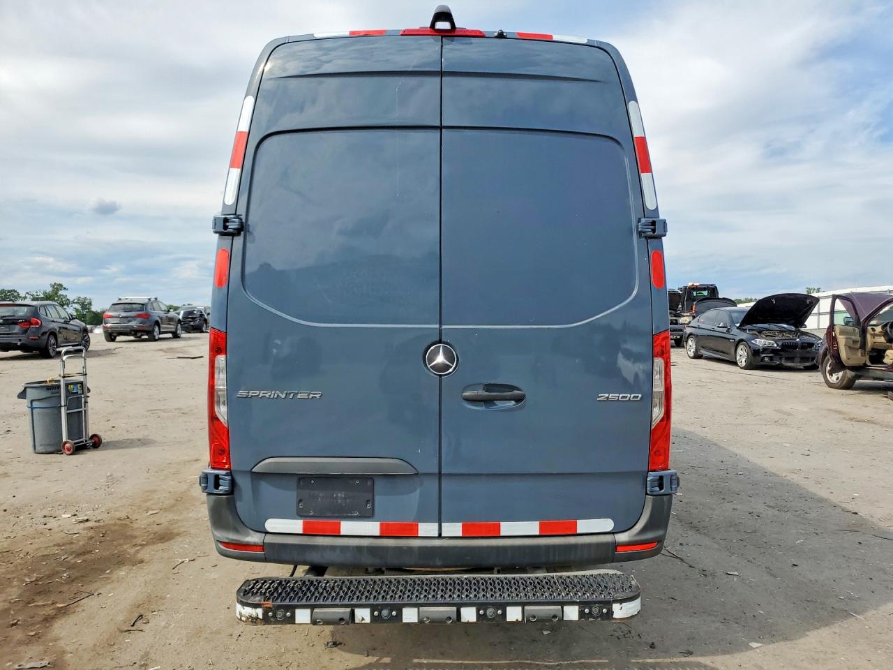 Mercedes-Benz Sprinter 2500