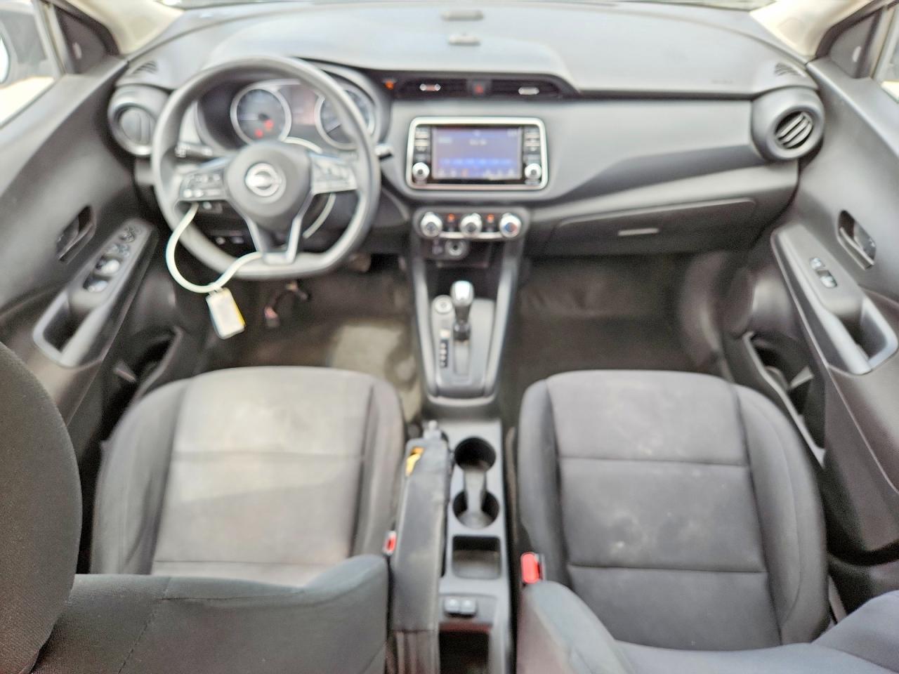 Nissan Kicks S