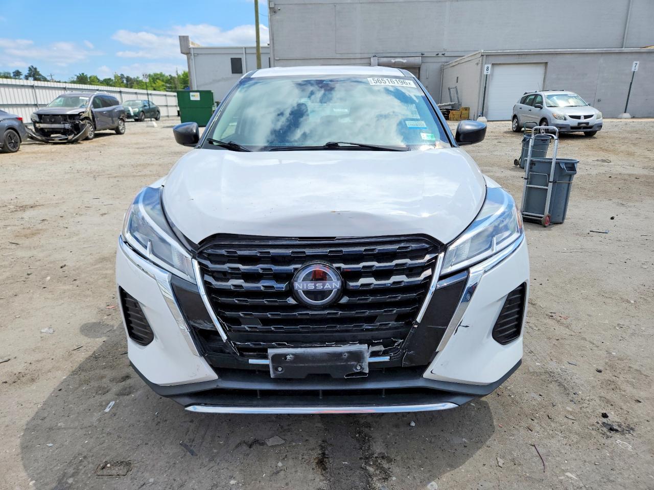 Nissan Kicks S