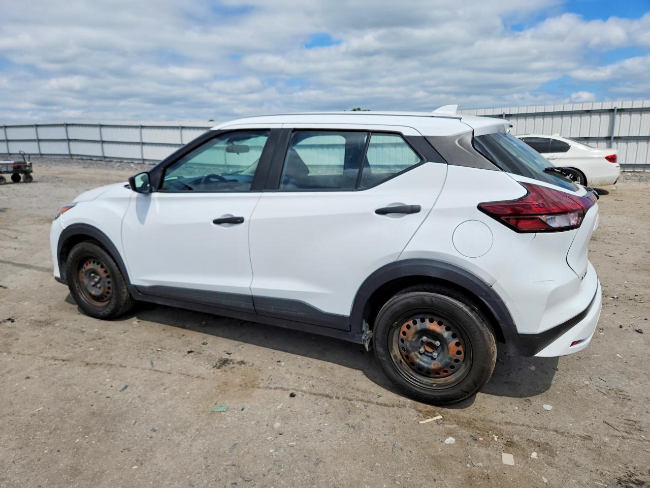 Nissan Kicks S