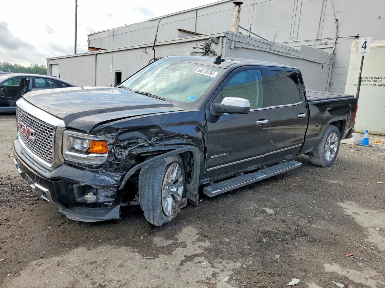 Salvage GMC Sierra Image