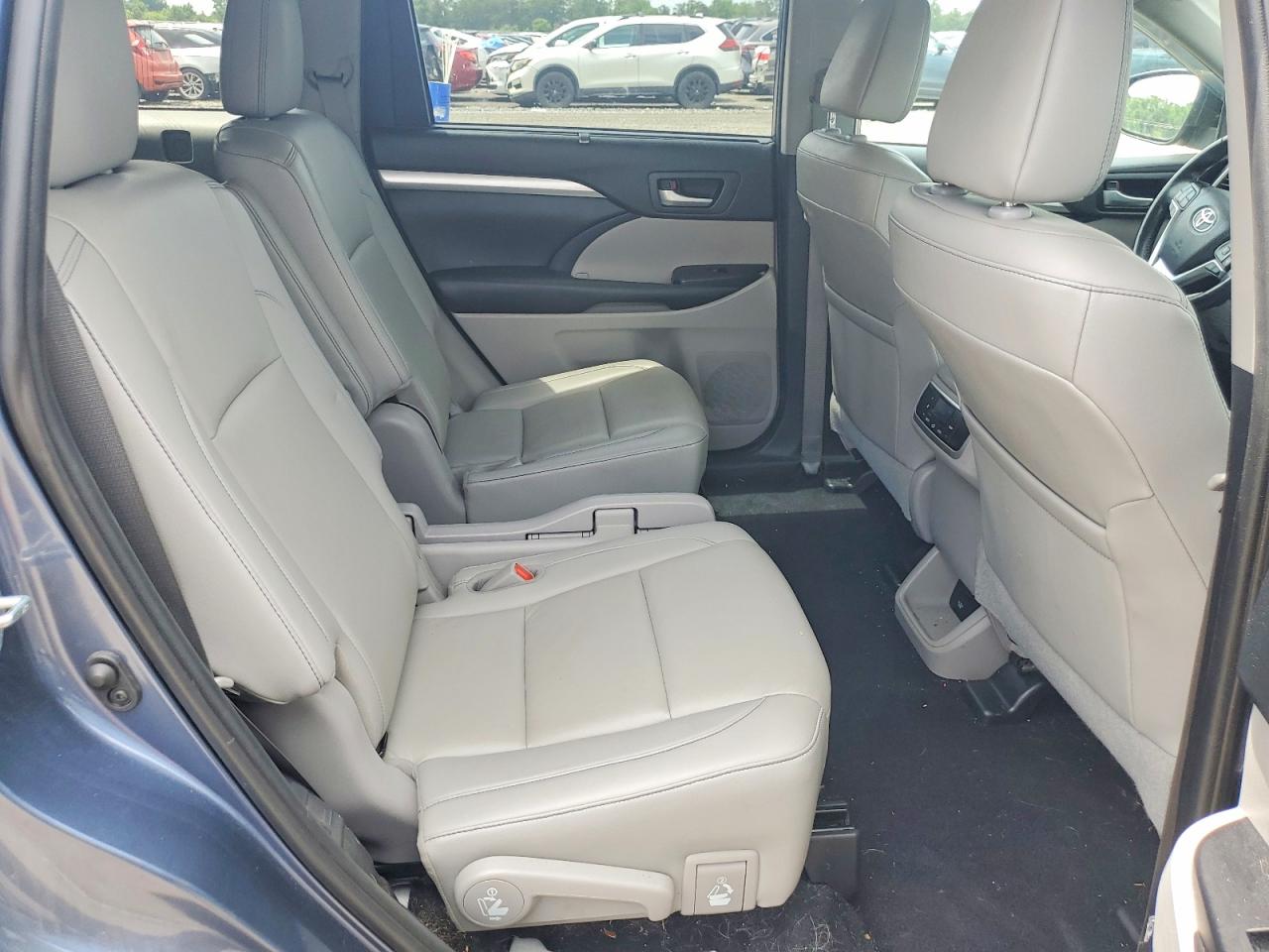 Toyota Highlander Xle