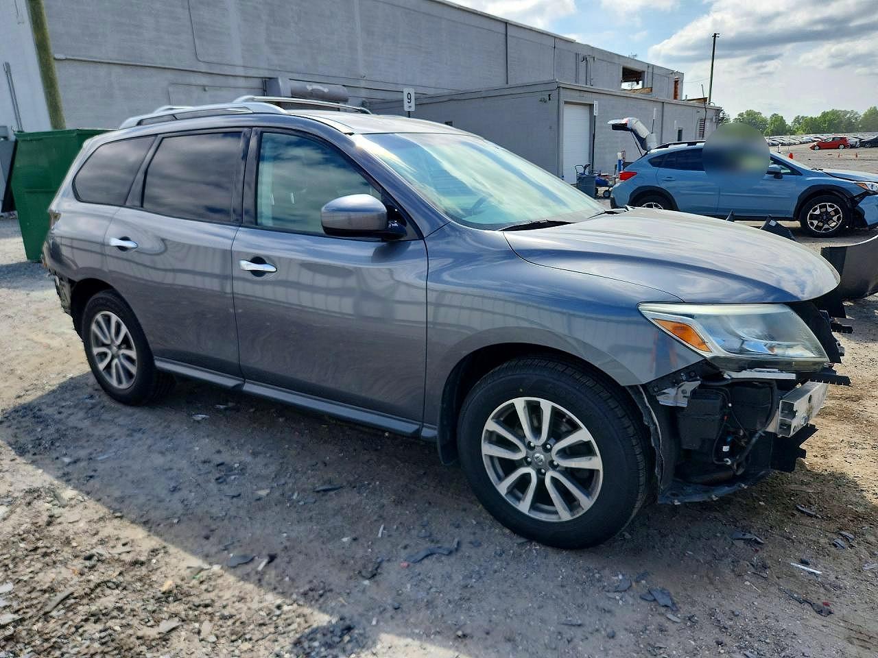 Nissan Pathfinder S