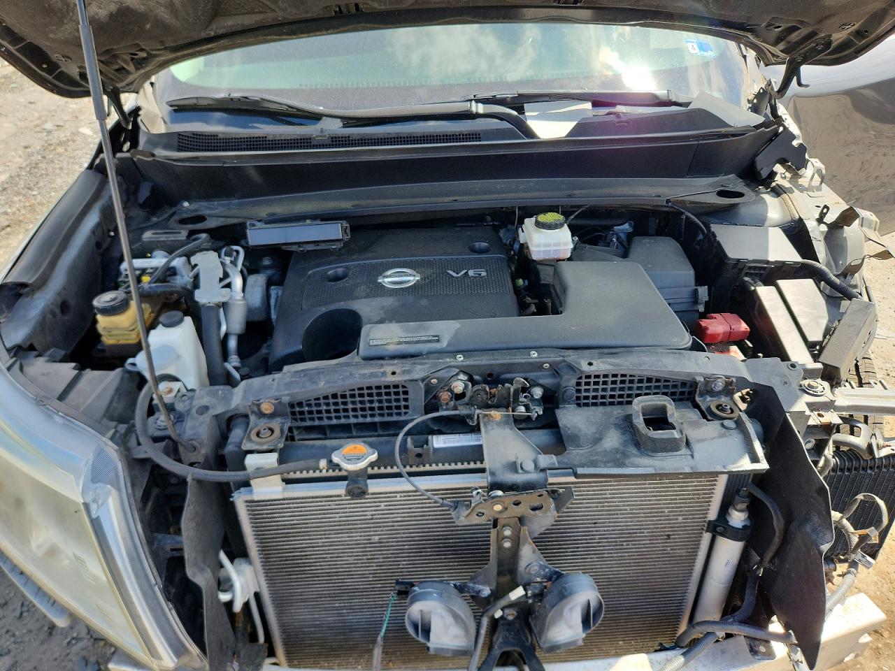 Nissan Pathfinder S