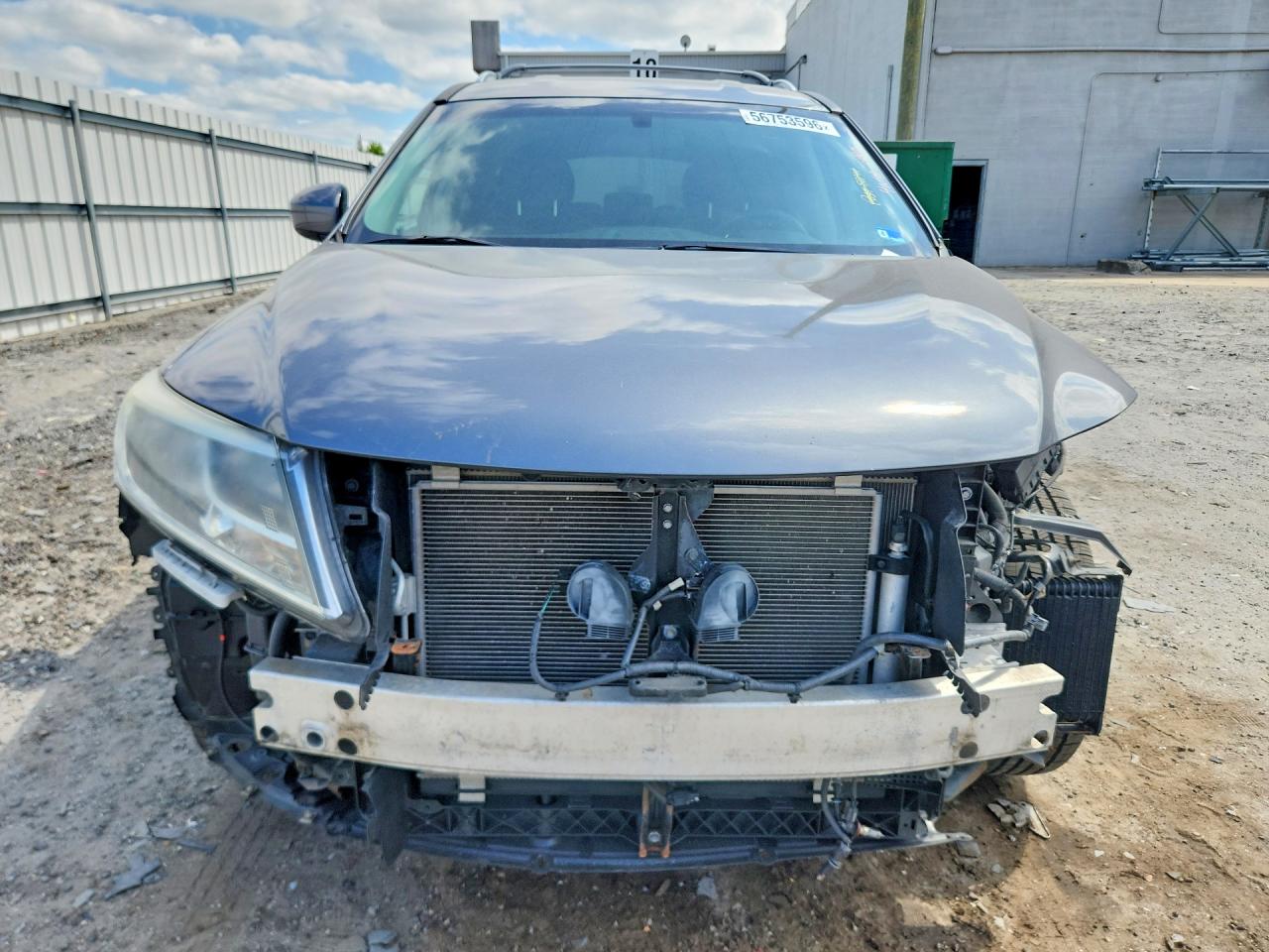 Nissan Pathfinder S
