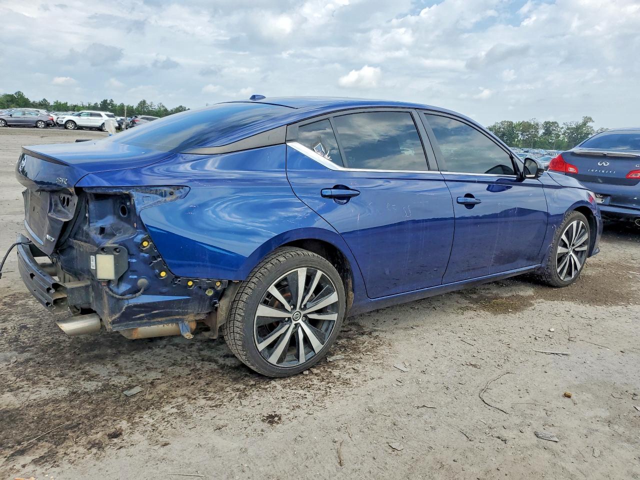 Nissan Altima Sr
