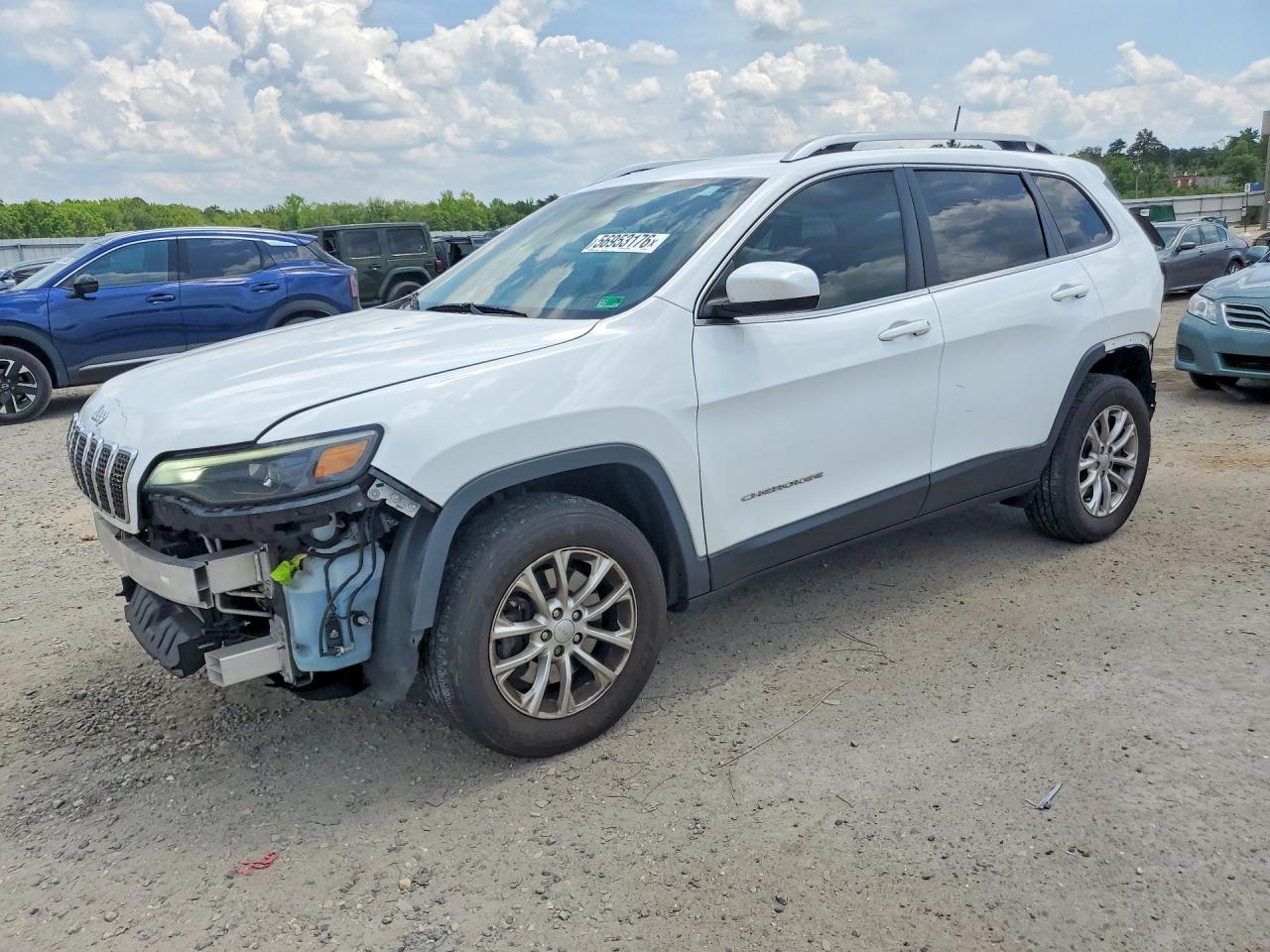 Salvage Jeep Cherokee Image