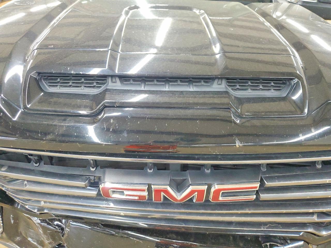 GMC Sierra K25 K2500 At4