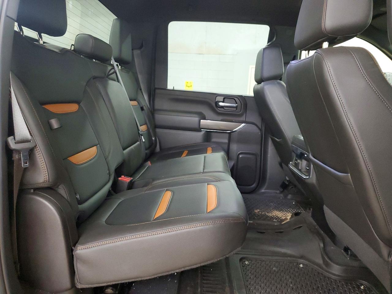 GMC Sierra K25 K2500 At4