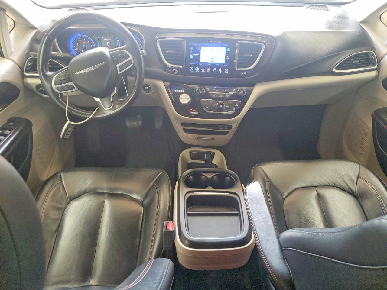 Chrysler Pacifica Touring L
