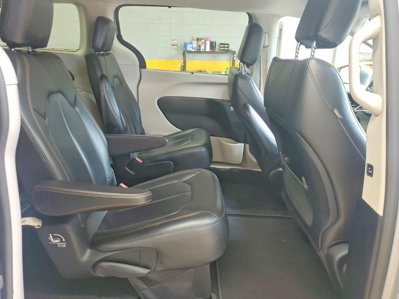 Chrysler Pacifica Touring L