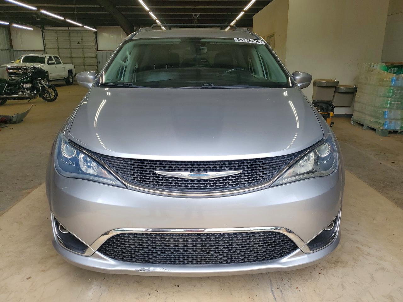 Chrysler Pacifica Touring L