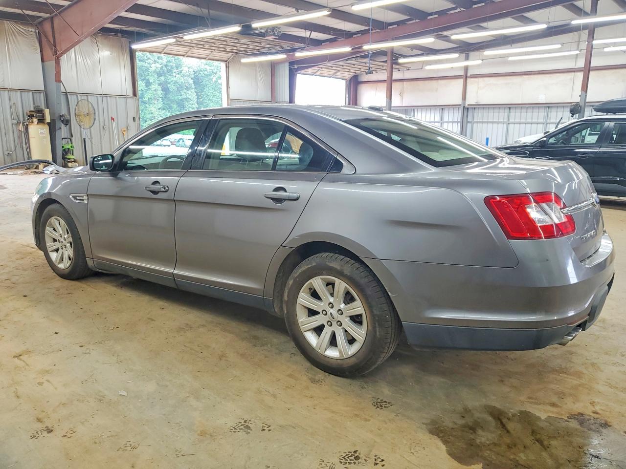 Ford Taurus Se