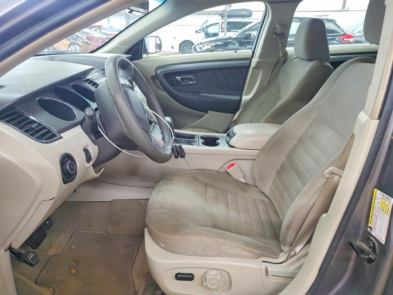 Ford Taurus Se