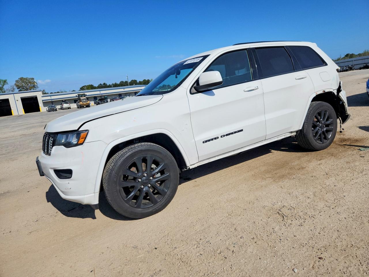 Salvage Jeep Cherokee Image