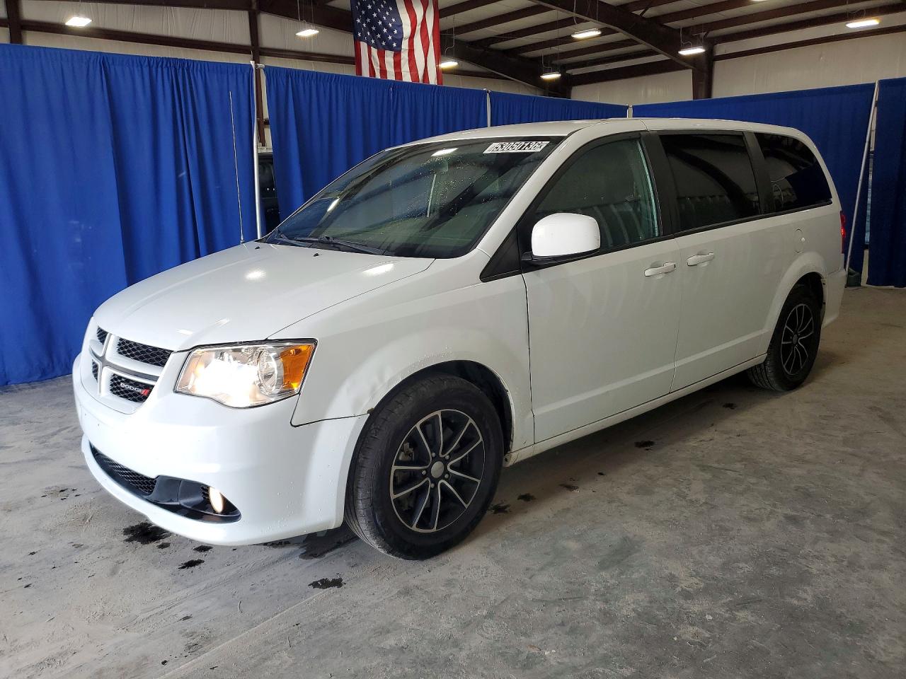 Salvage Dodge Caravan Image