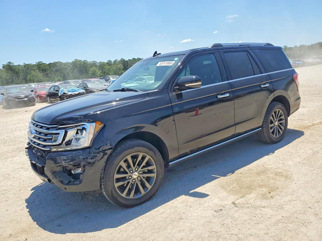 Salvage Ford Expedition Image