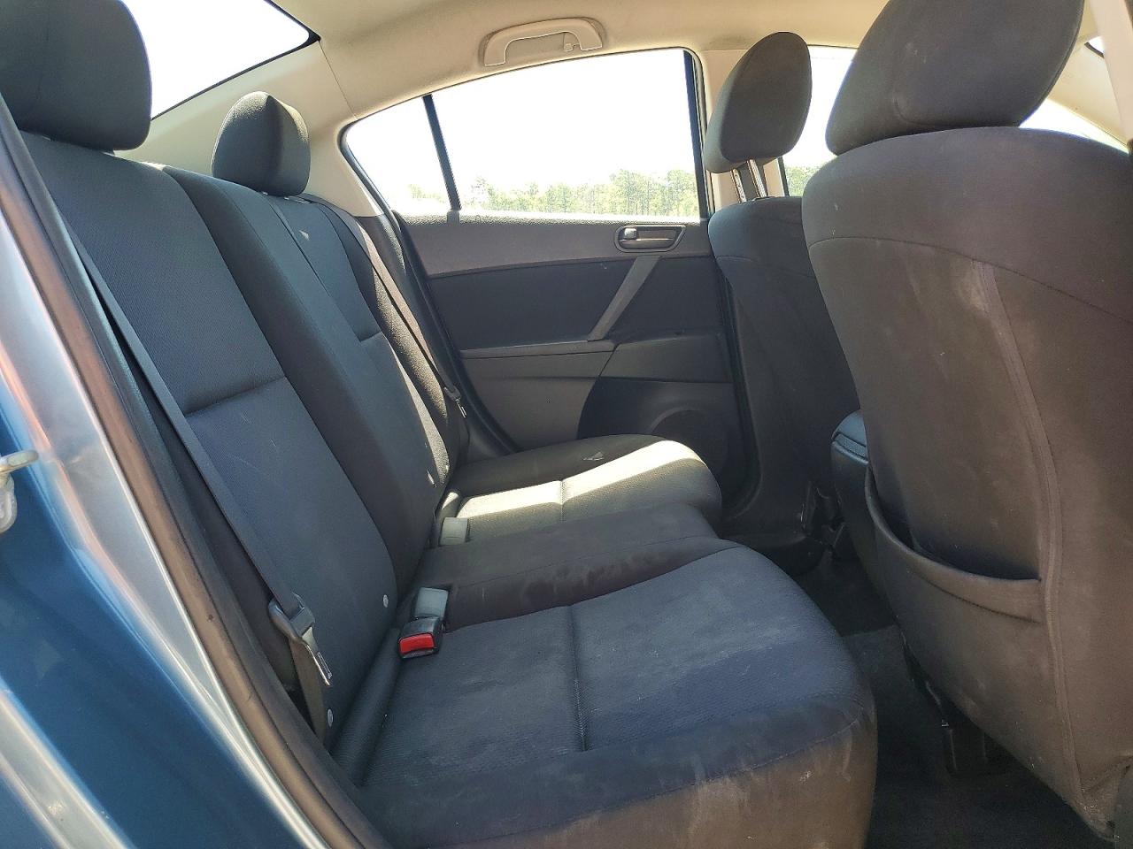Mazda 3 I