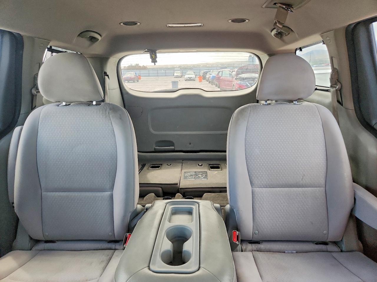 Kia Sedona Lx