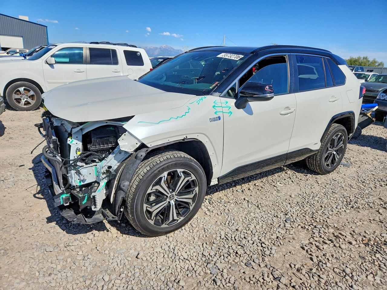 Salvage Toyota RAV4 Image