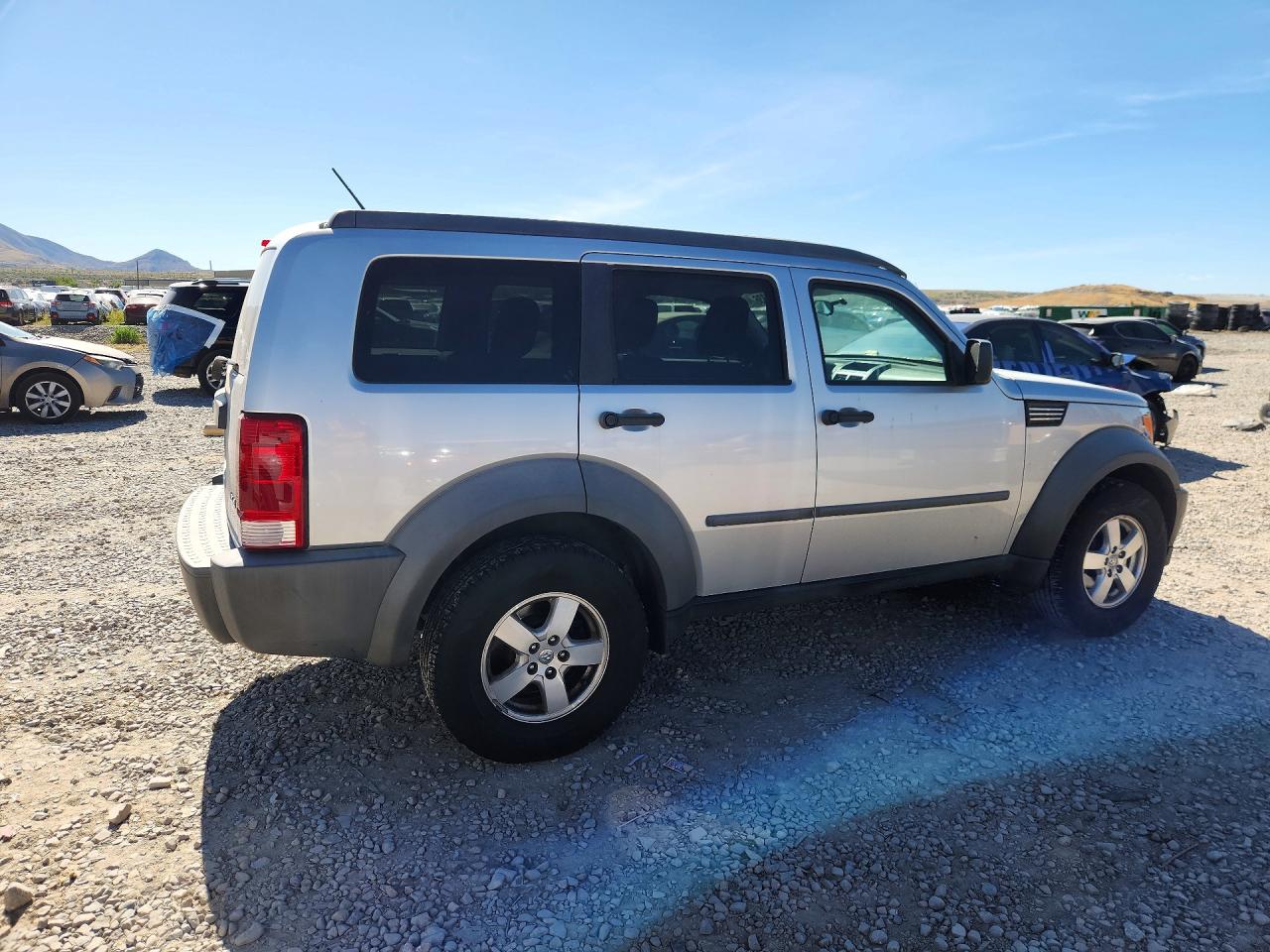 Dodge Nitro Sxt