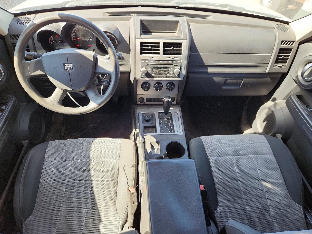 Dodge Nitro Sxt