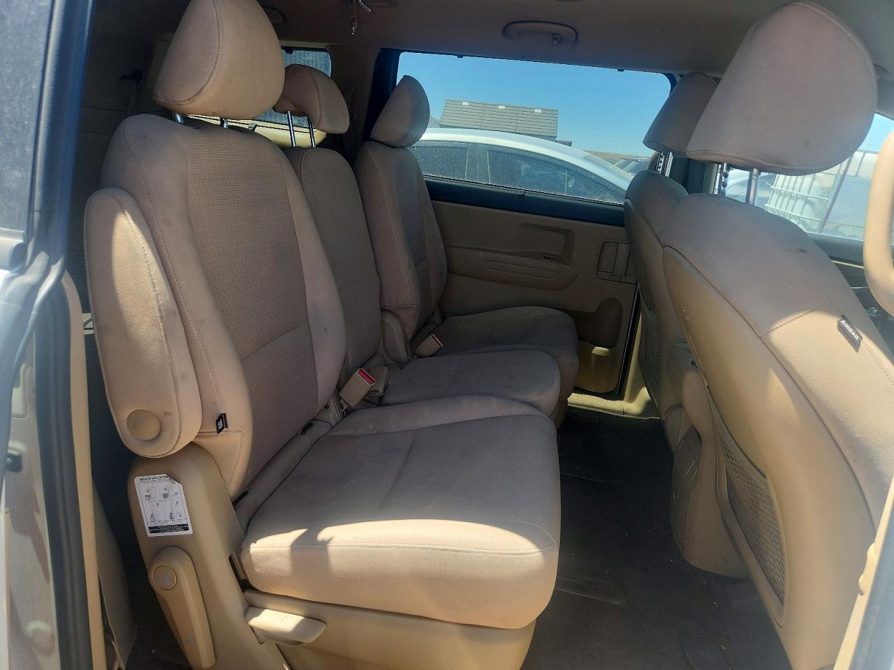 Kia Sedona Lx