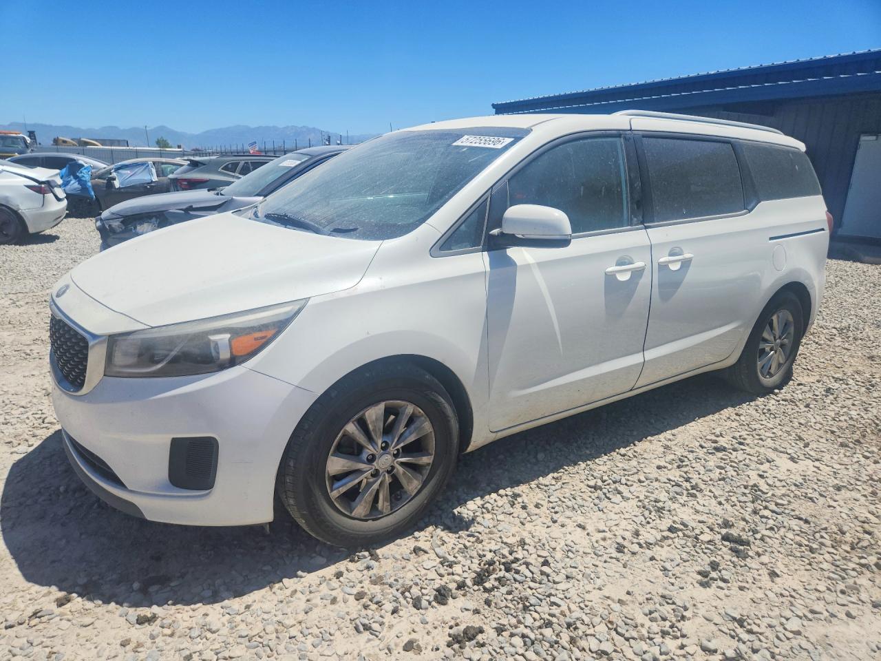 Salvage Kia Sedona Image
