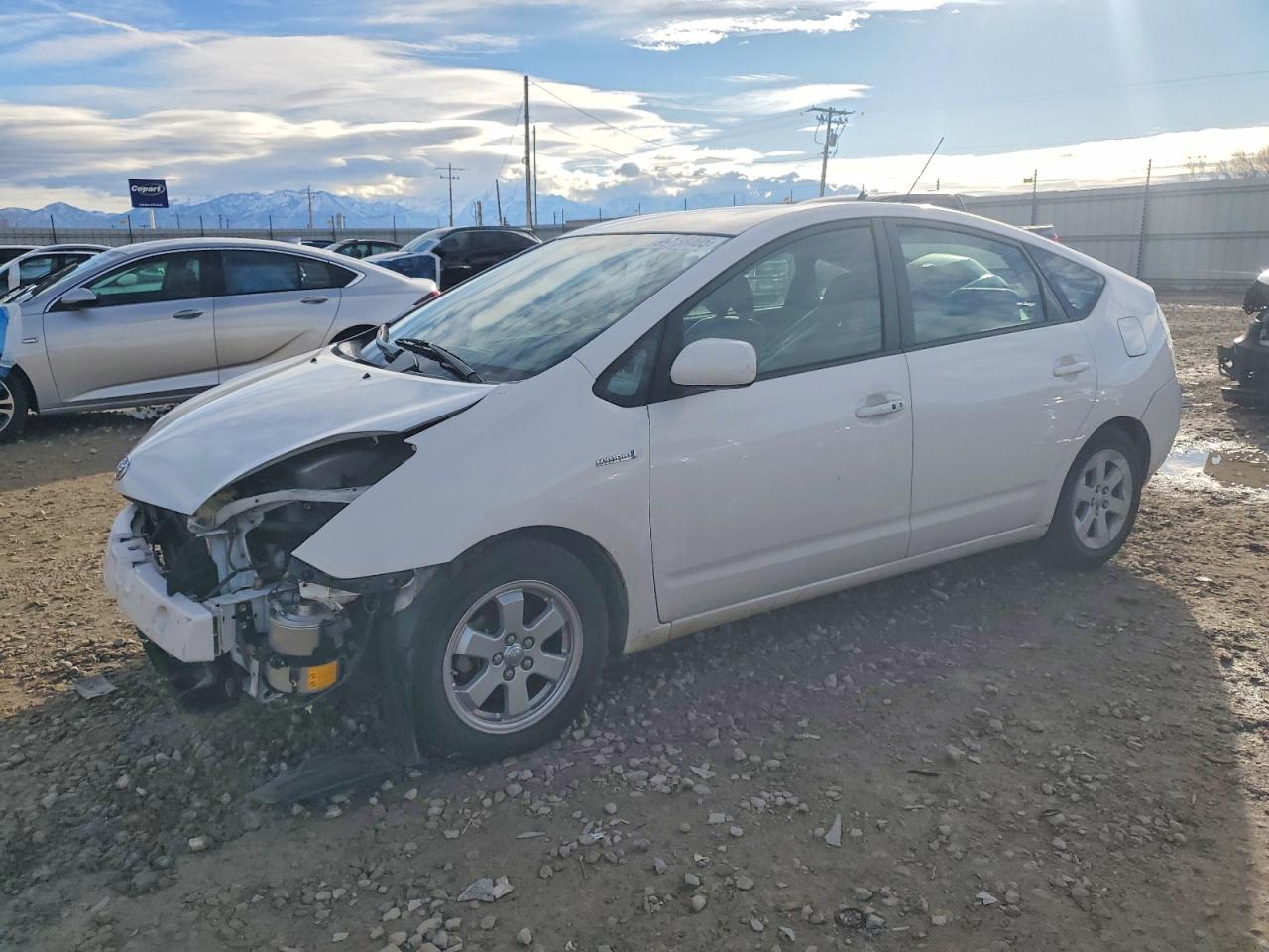 Salvage Toyota Prius Image