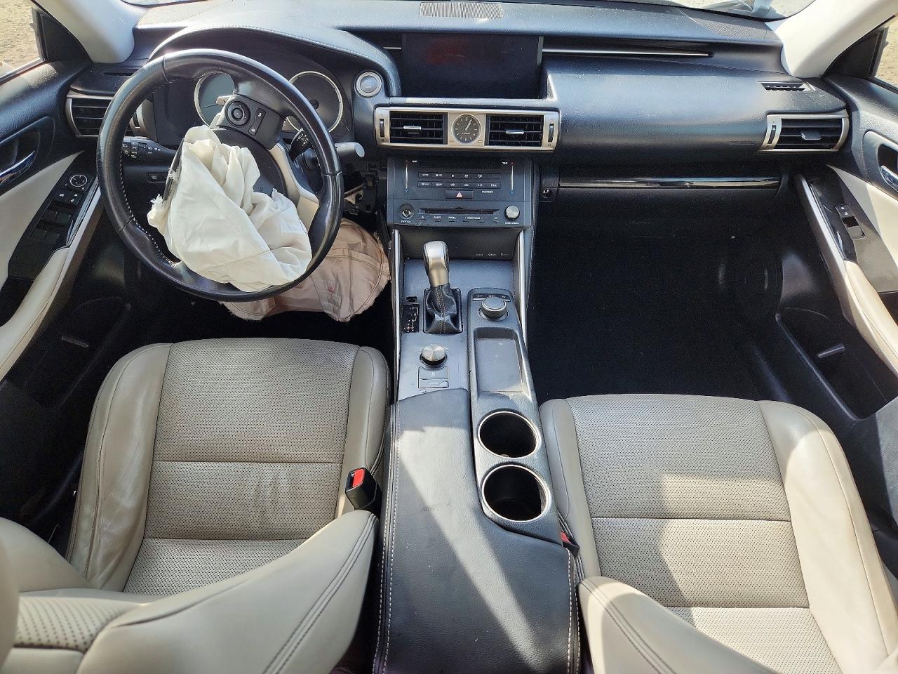 Lexus Is Base