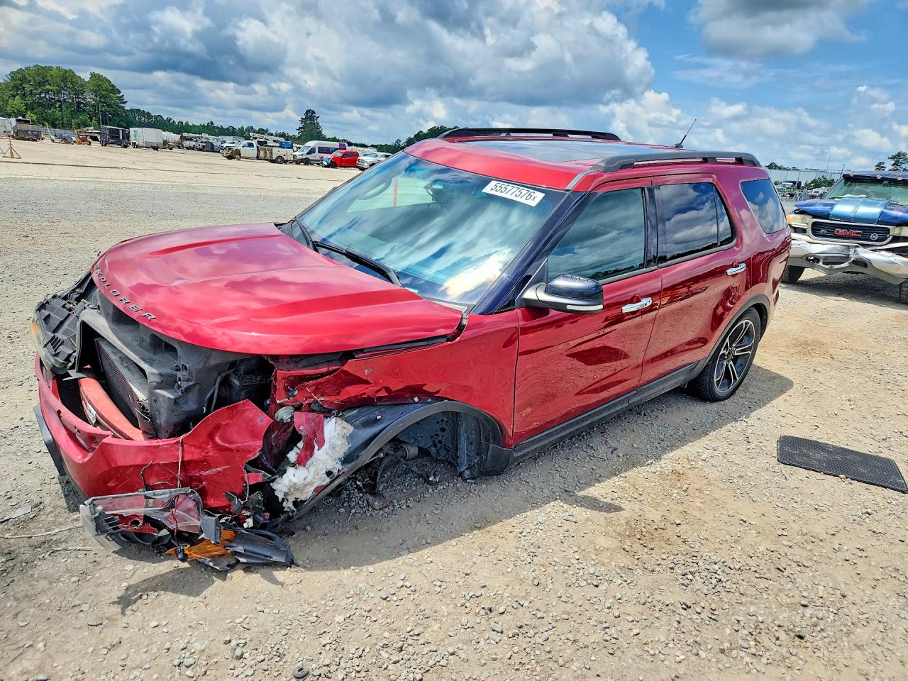 Salvage Ford Explorer Image