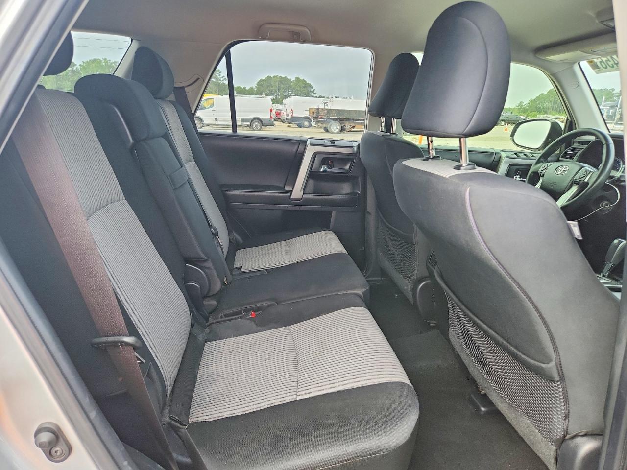 Toyota 4Runner Sr5